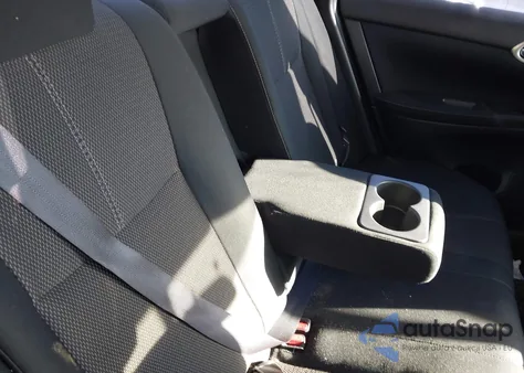 2014 Nissan Sentra S z USA, uszkodzony, nr VIN 3N1AB7APXEL681669